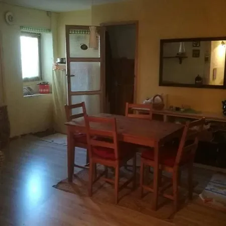 Casetta Nel Centro Di San Valentino Apartment
